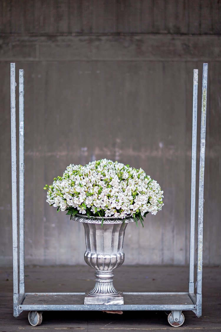 Day-5-British-Flowers-Week-2016-Rob-Van-Helden-Design-Using-White-Alstroemeria-2-New-Covent-Garden-Flower-Market